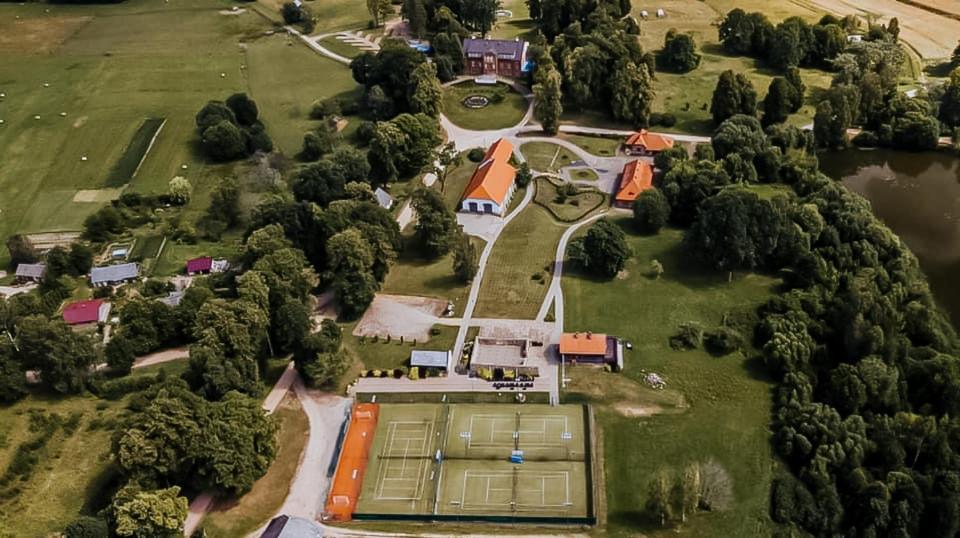 Piena muiža - Berghof Hotel&SPA Sieksate Exterior foto